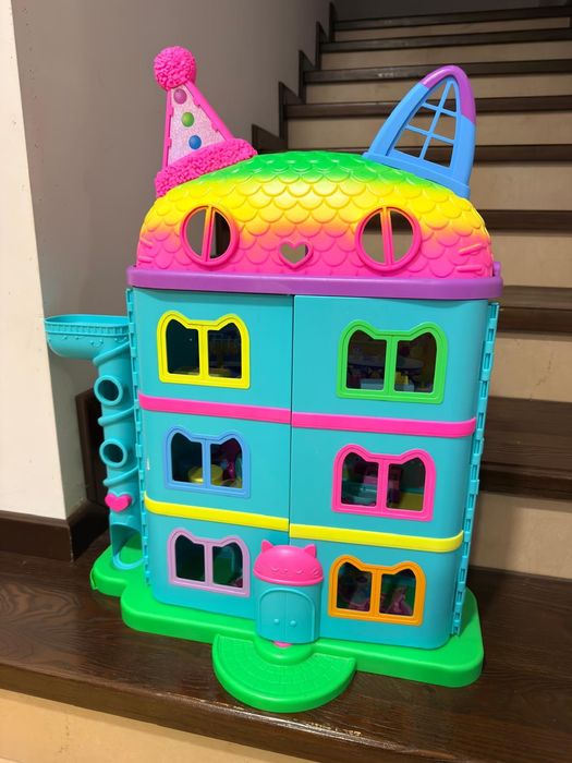 Gabby's dollhouse