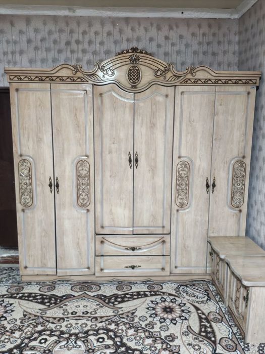 Спальный гарнитур