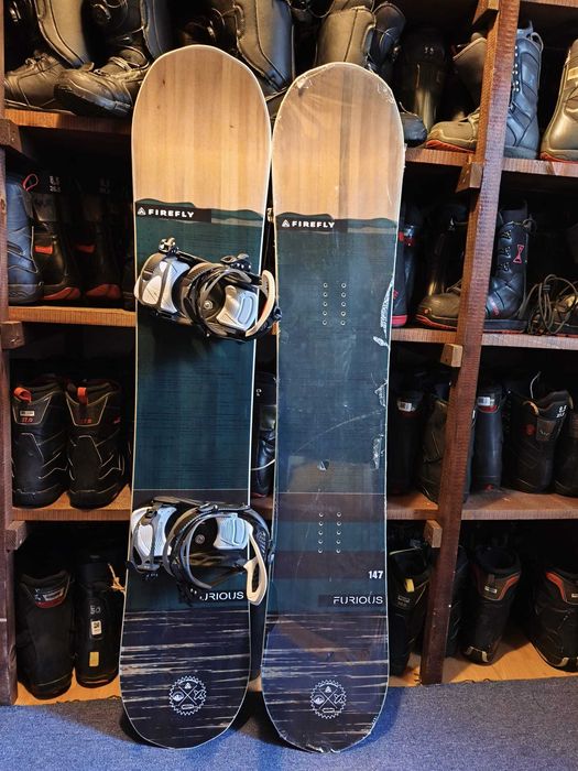 Placa snowboard Firefly 147 cm noua cu legaturi noi