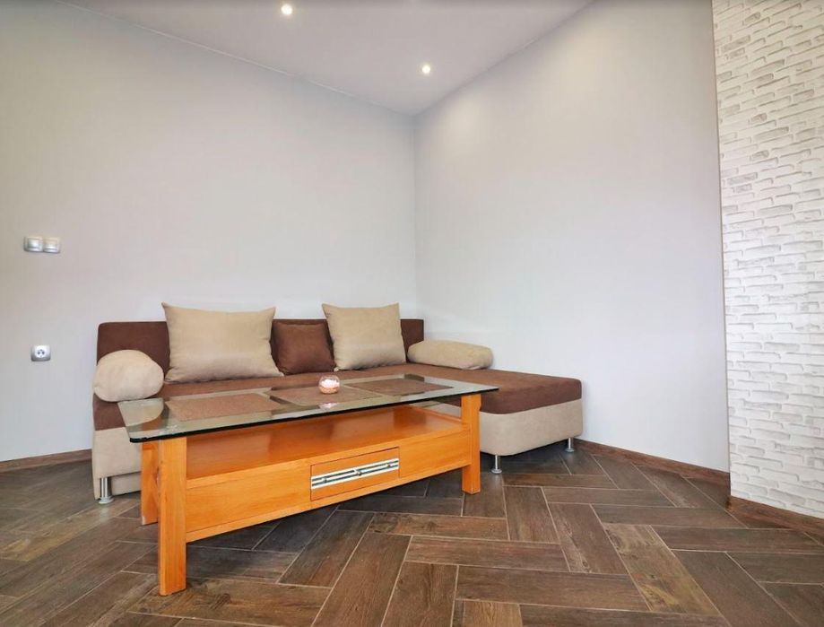 Дава се под наем Тристаен апартамент в Варна, Автогара - 90 кв.м за 700 € - Снимка #6