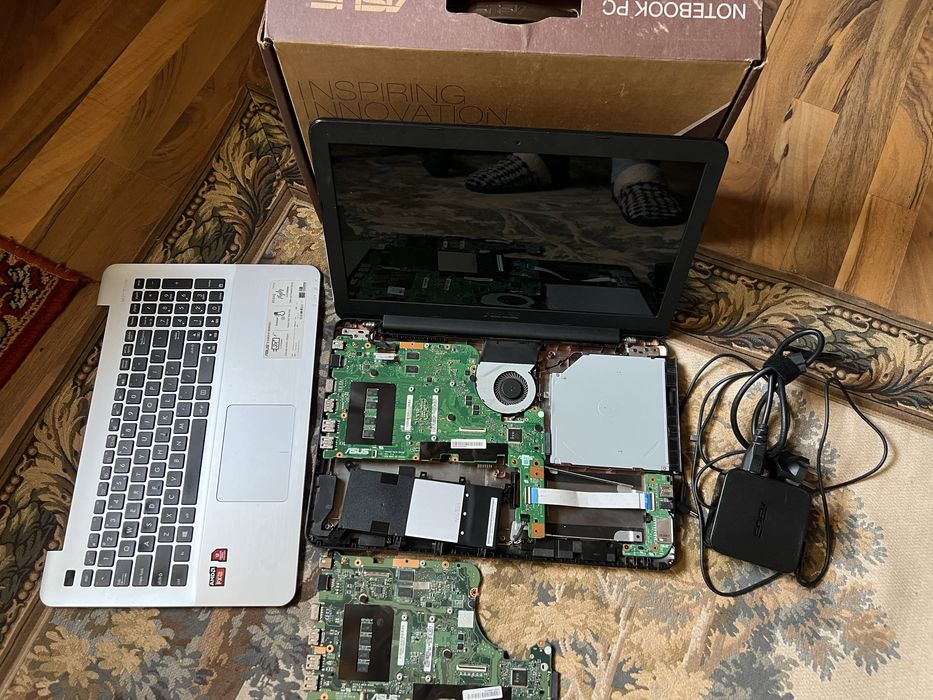 Laptop Asus X555QG si X555LD - partial functional