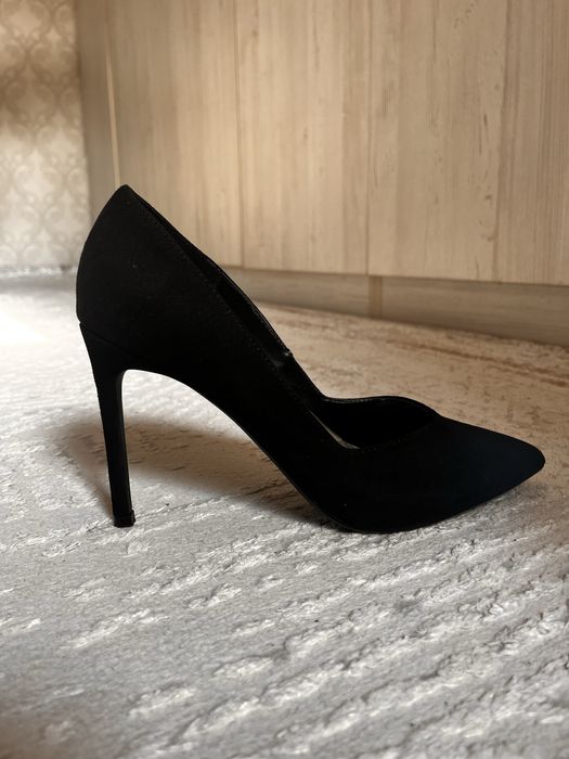 Продам туфли замшевые