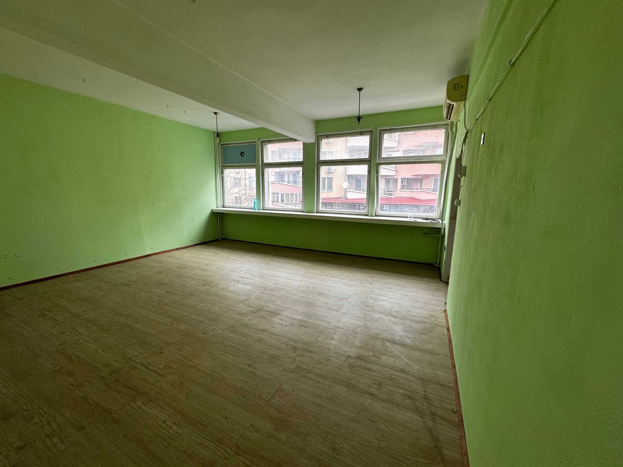 Дава се под наем Офис в Велико Търново, Център - 164 кв.м за 510 € - Снимка #7