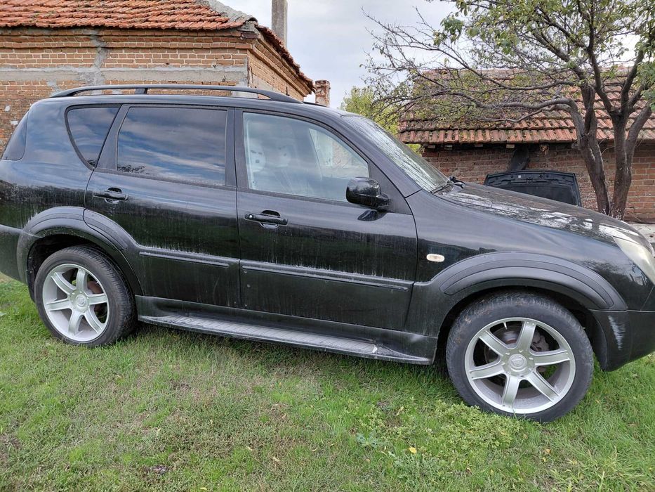 Санг Йонг Рекстън