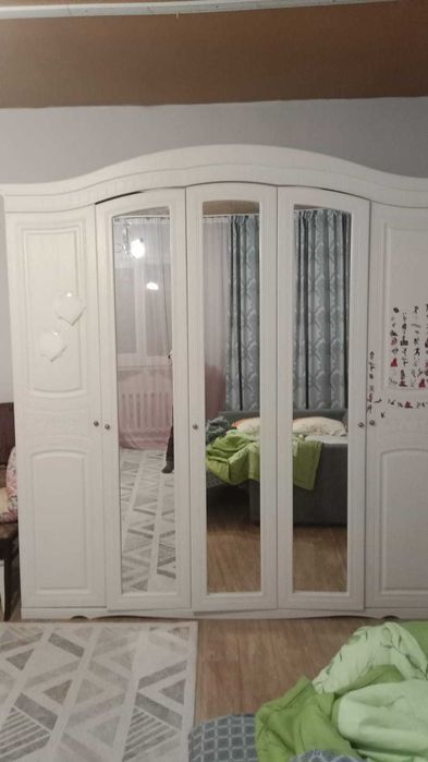 вместительный ШКАФ