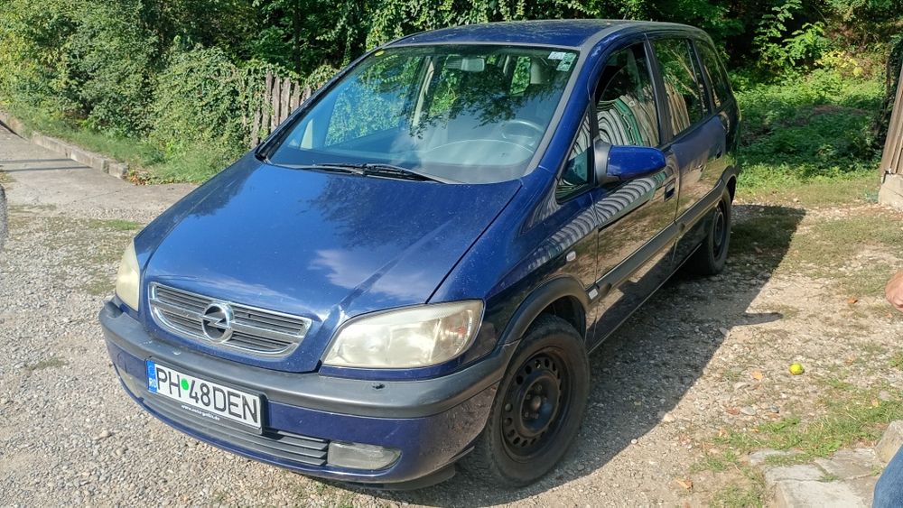 Vând Opel Zafira