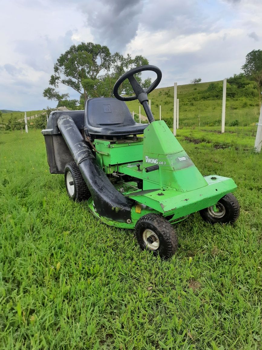 Tractor Tractoras tuns gazon Viking 12.5 hp