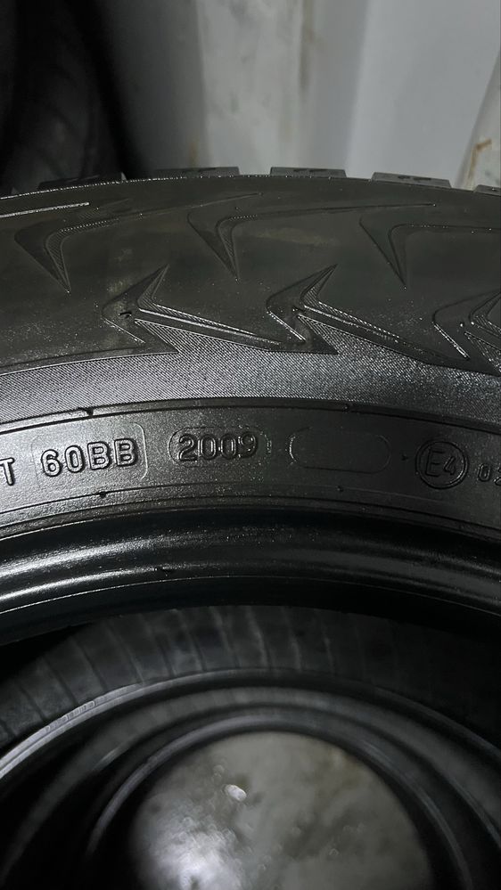 215/65 R16 Комплект зимние шипованные шины Nokian Hakkapeliitta 7