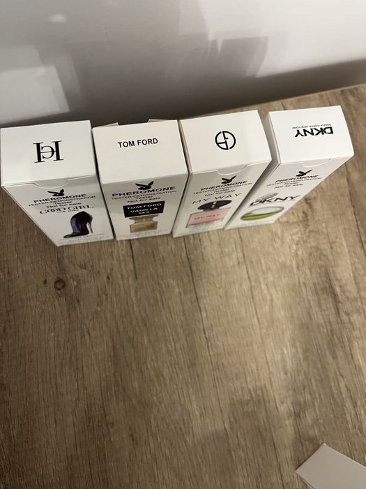 4 testere 45 ml,miros divin,persista foarte mult pe piele