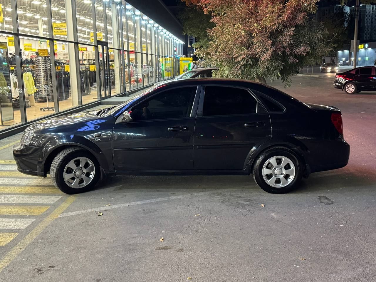 Lacetti 1.8 srochna sotiladi faqat naqtga