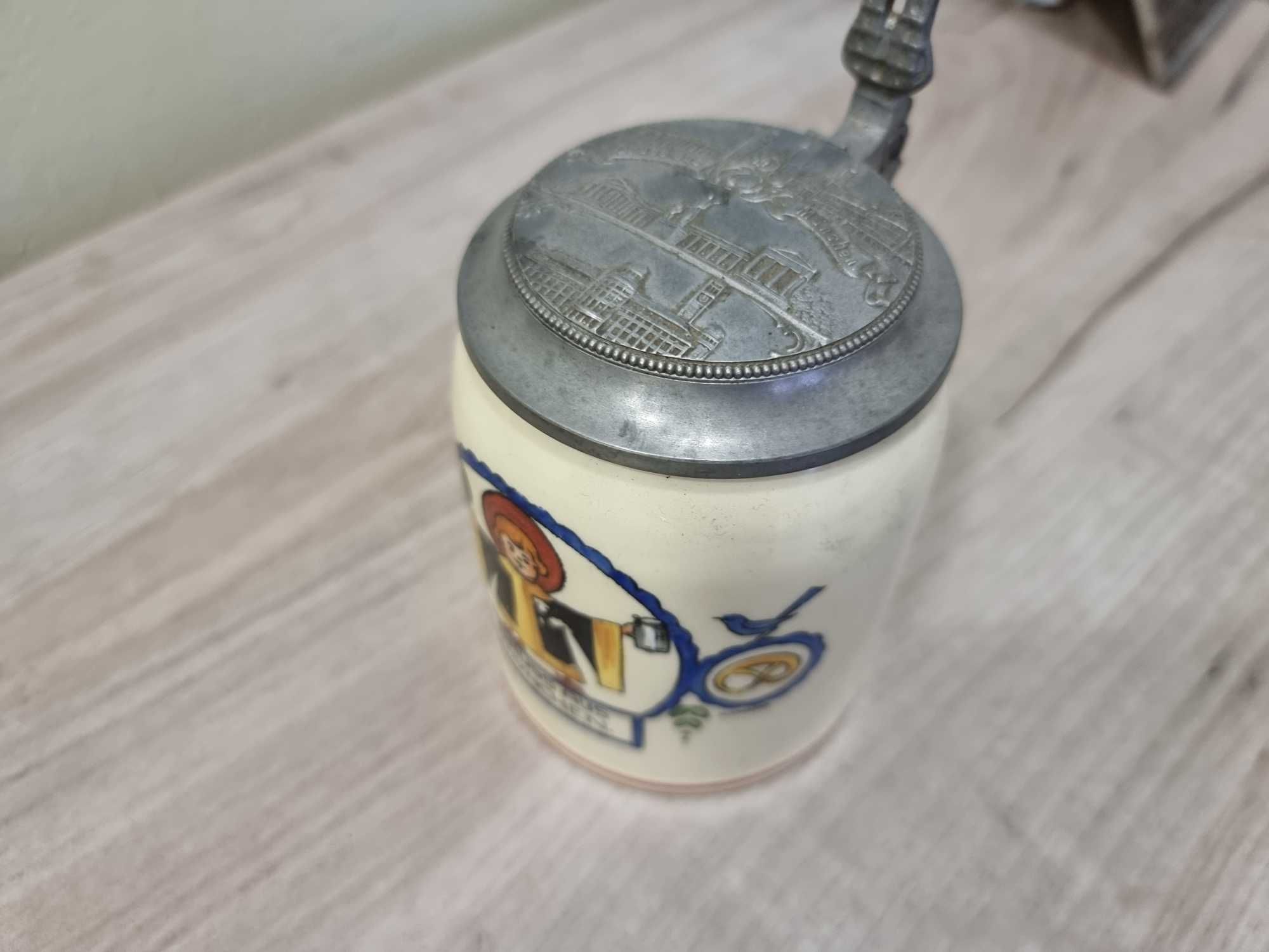 Немска порцеланова чаша с капак