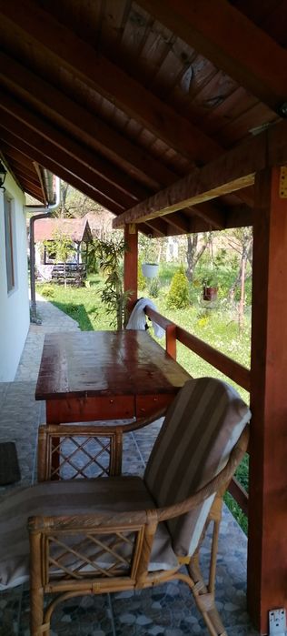 Vand masă din lemn masiv pt. terase sau living