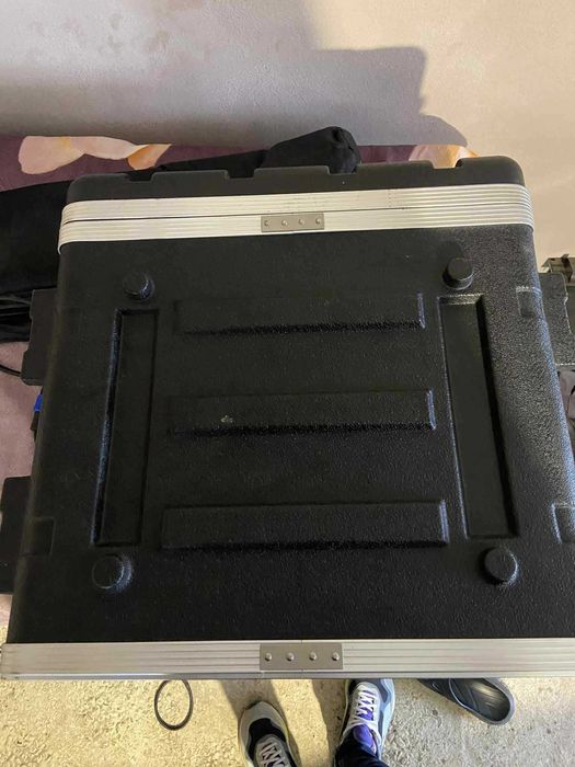 Rack Case Amplificatoare/Procesor sunet 4 Unitati