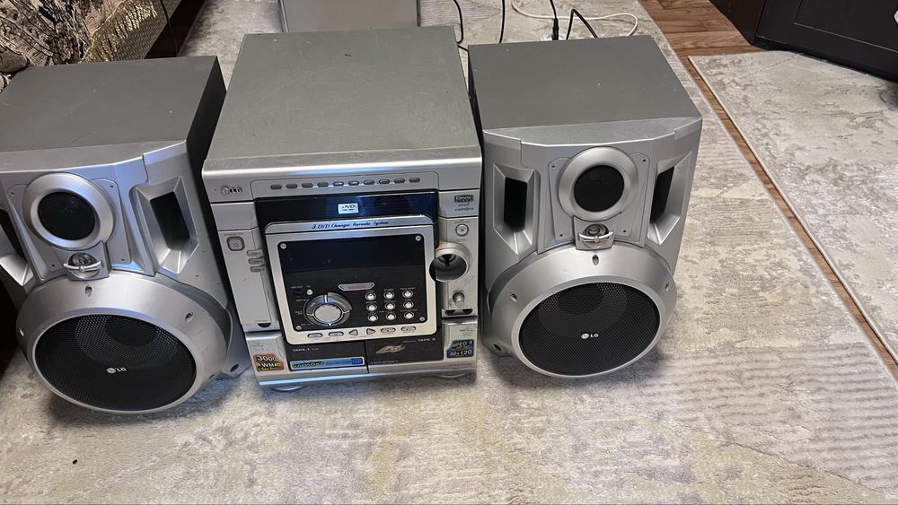 Музыкальный центр