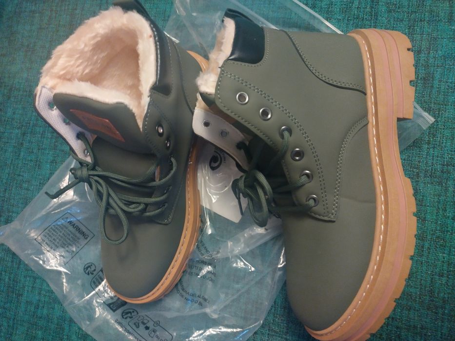 Ботинки зимние,38 размер размер