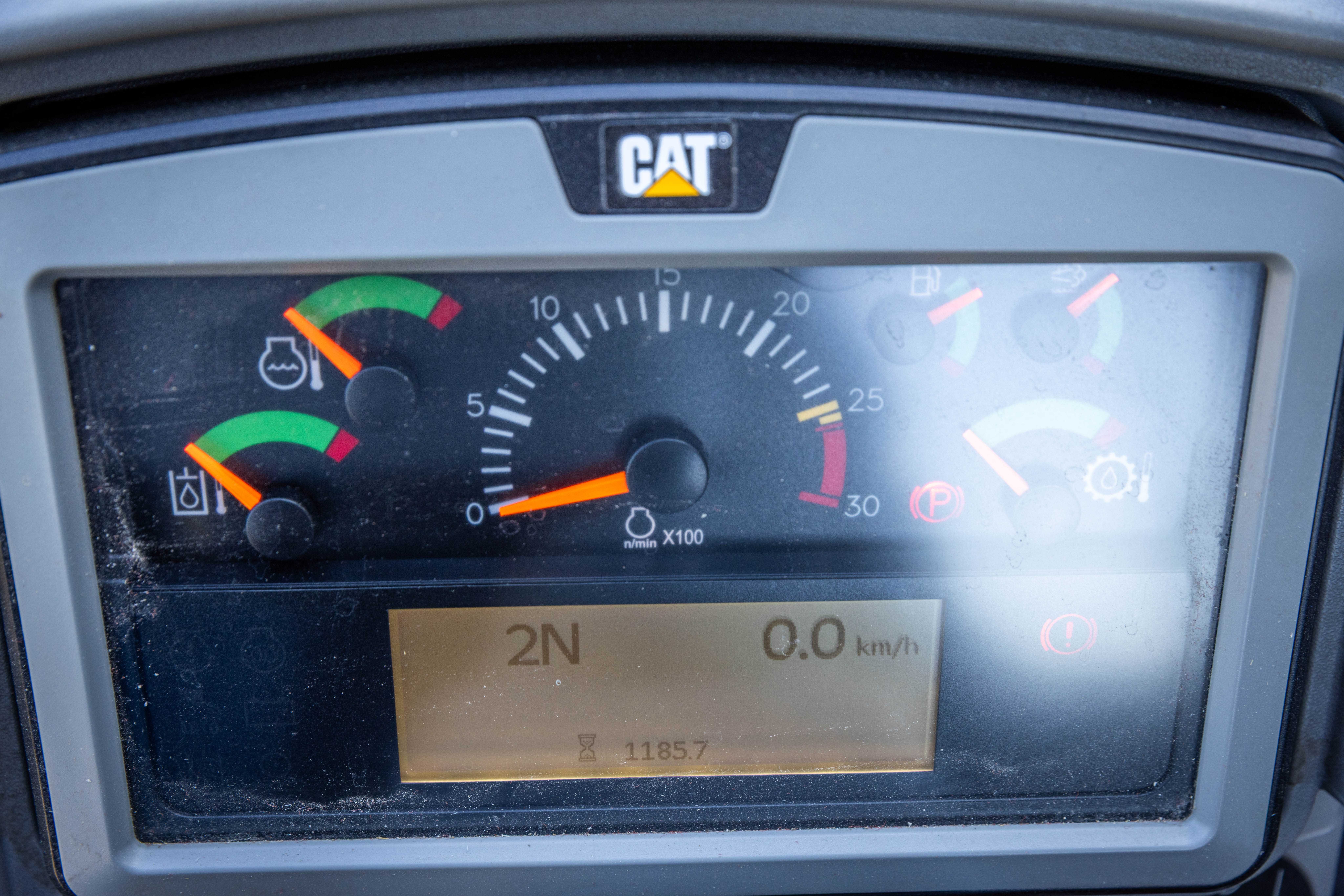 Челен товарач Cat 962M 2022