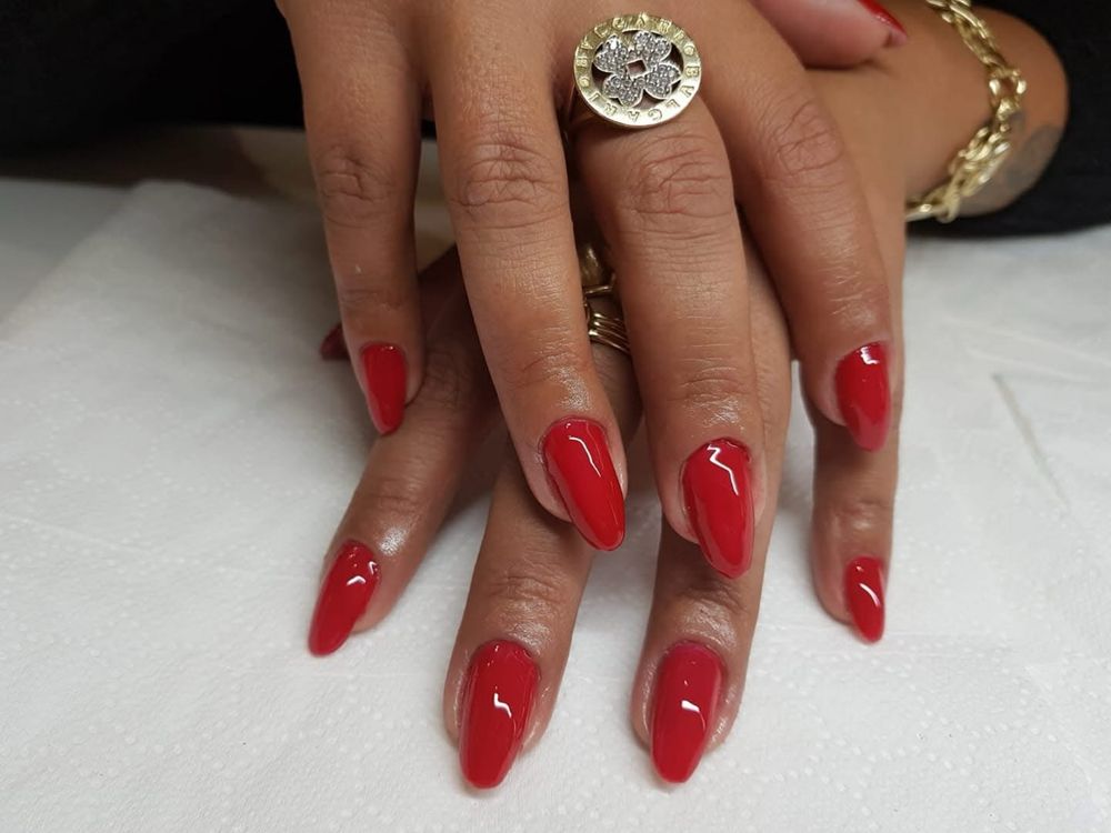 Manighiura cu gel /semi/pedichiura