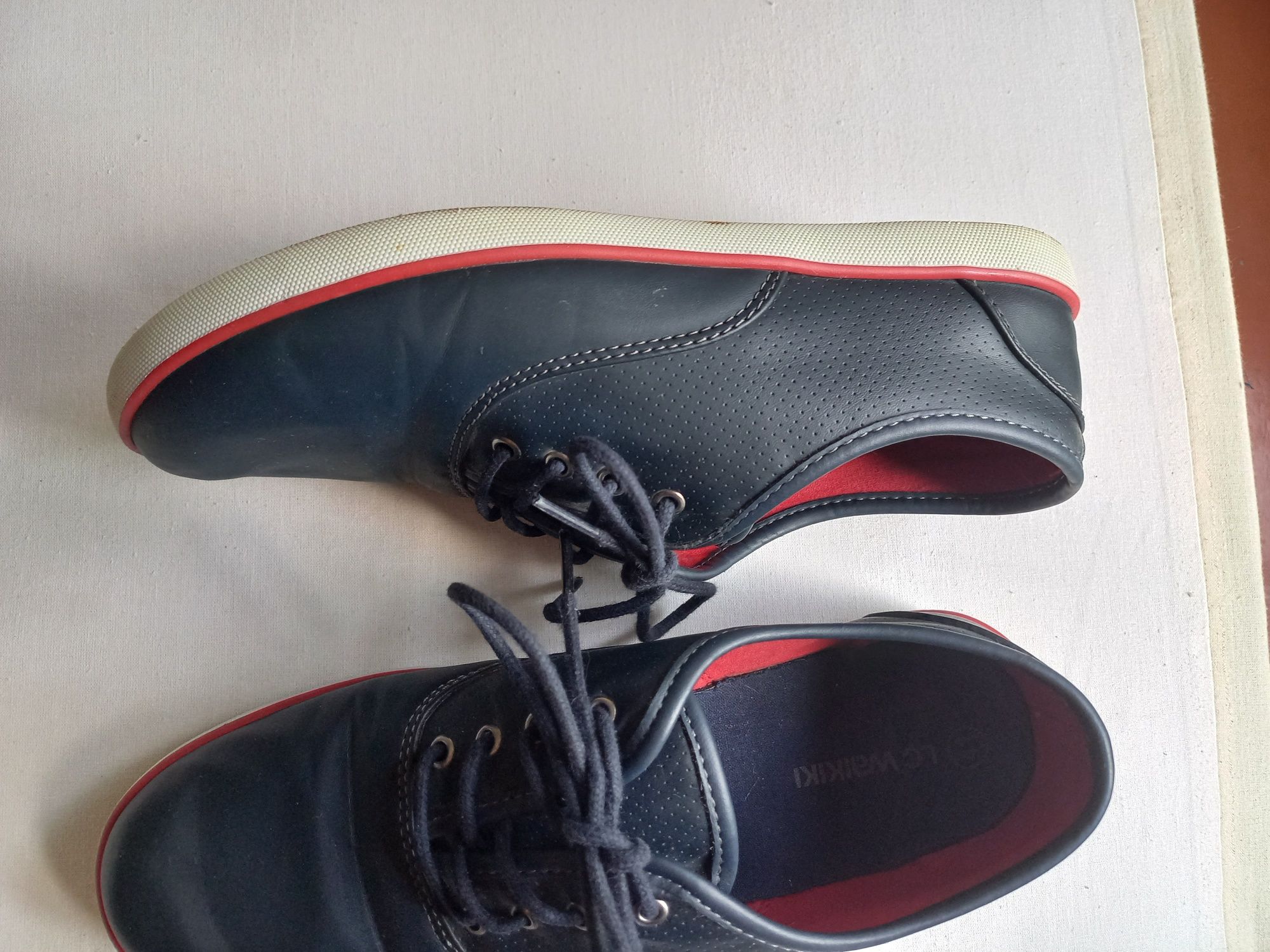 Кроссовки LC Waikiki, р.40
