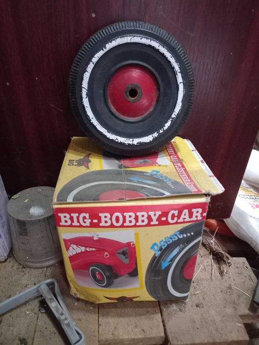 Vand roti de plastic pt masini cu pedale