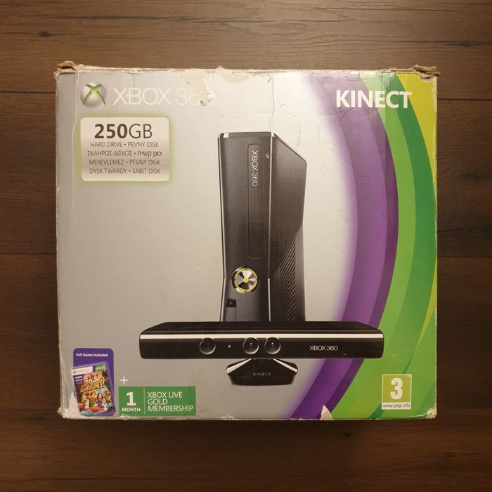 Xbox 360 Slim 250Gb complet la cutie cu Kinect și joc Kinect Adventure