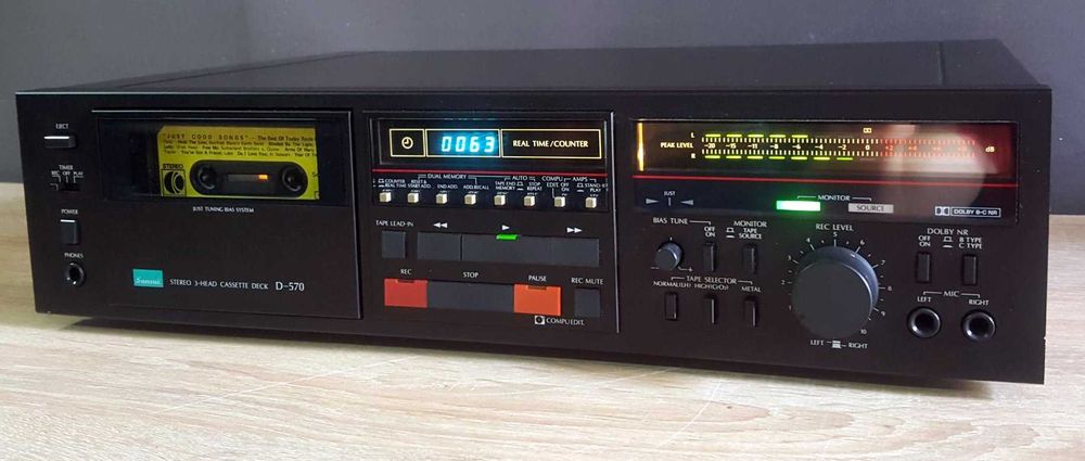 кассетная дека Sansui D-570