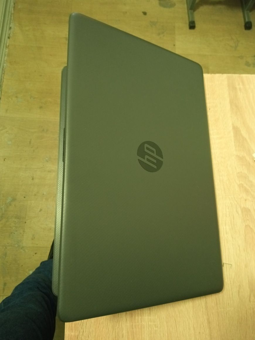 Hp Core i5 sotiladi