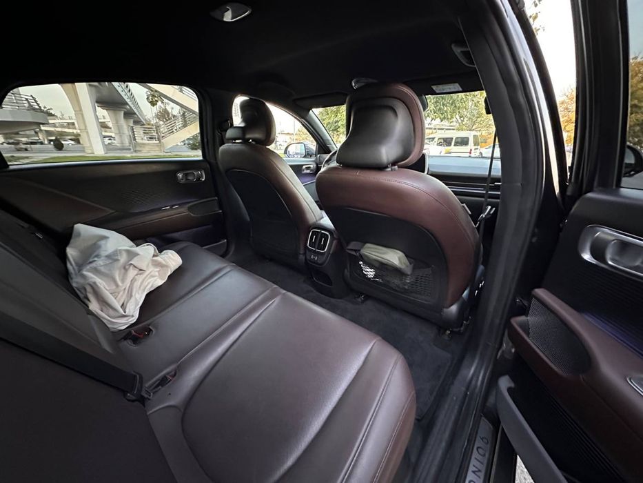 Hyunday ioneq 6 srochna sotiladi