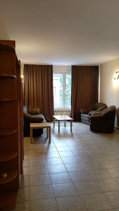Дава се под наем Тристаен апартамент в София, Банишора - 130 кв.м за 663 € - Снимка #3