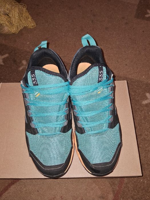 Маратонки Adidas 335