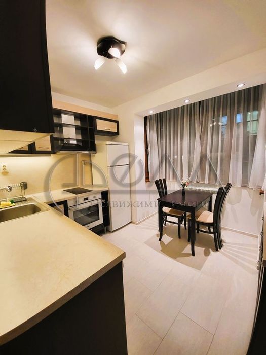 Дава се под наем Тристаен апартамент в София, Белите брези - 100 кв.м за 700 € - Снимка #2