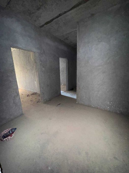 3х комнатная квартира 91кв/м в состоянии коробки, Вокзал