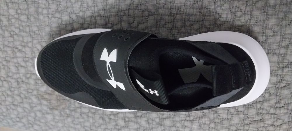 Красовки спортивные новые  привезли из кореи