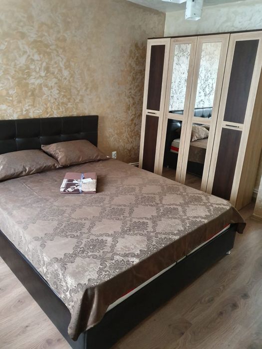 Închiriez apartament