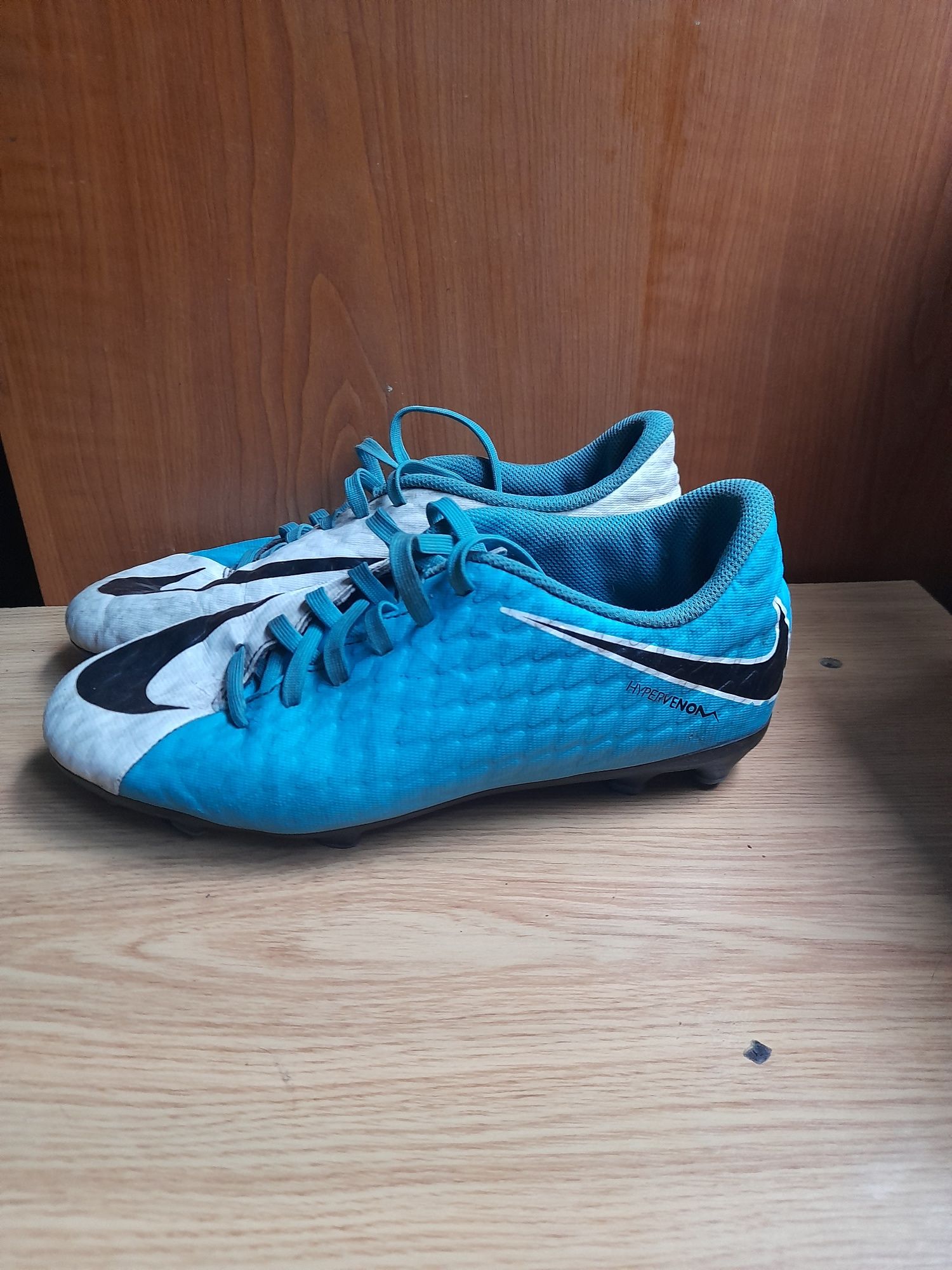 Ghete de fotbal nike