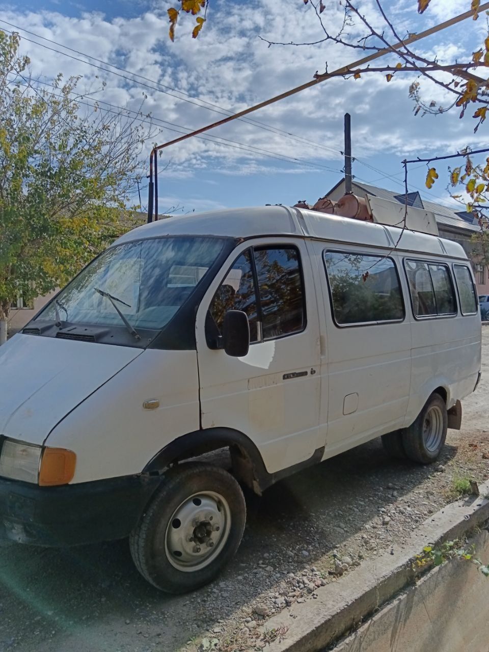 Gazel avto sotiladi