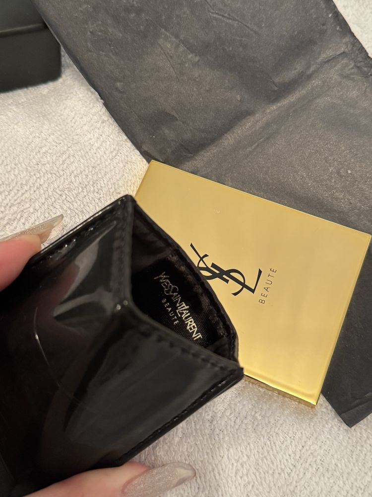 Oglinda YSL Beaute