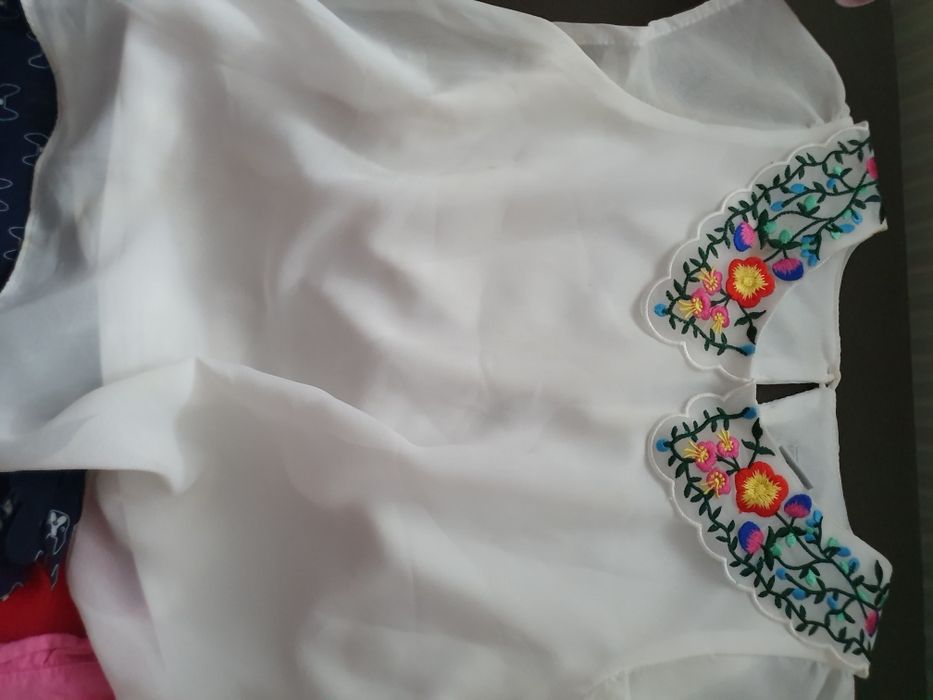 Lot de hainute marimea 80-86,sunt 72 de bucăți,. 200 lei
