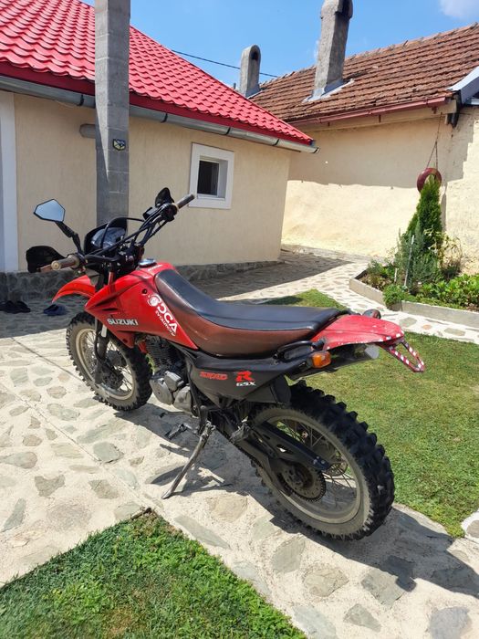 Moto Suzuky Enduro rosu-negru