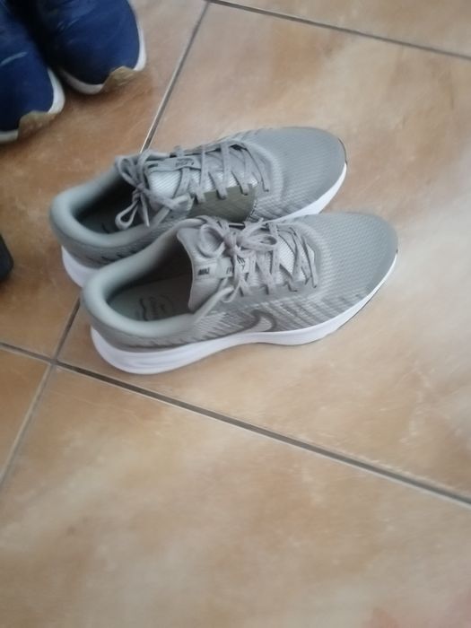 Adidași Nike verzi noi