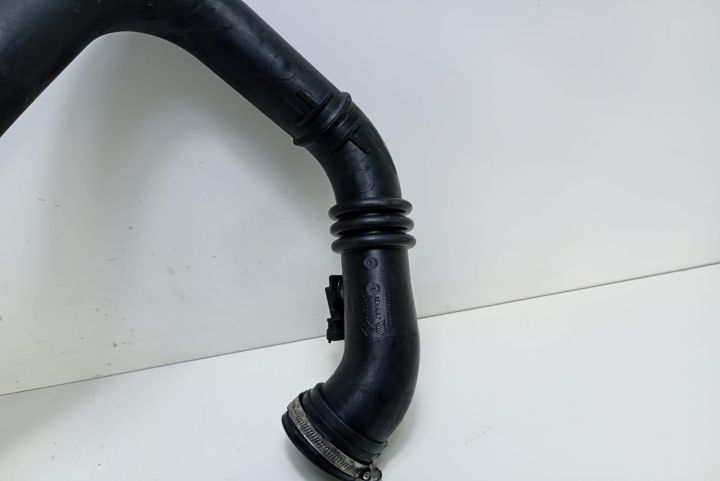 Furtun Intercooler 8200560052 Renault Master a 2-a generatie (facelif