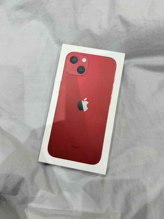 Телефон Iphone 13