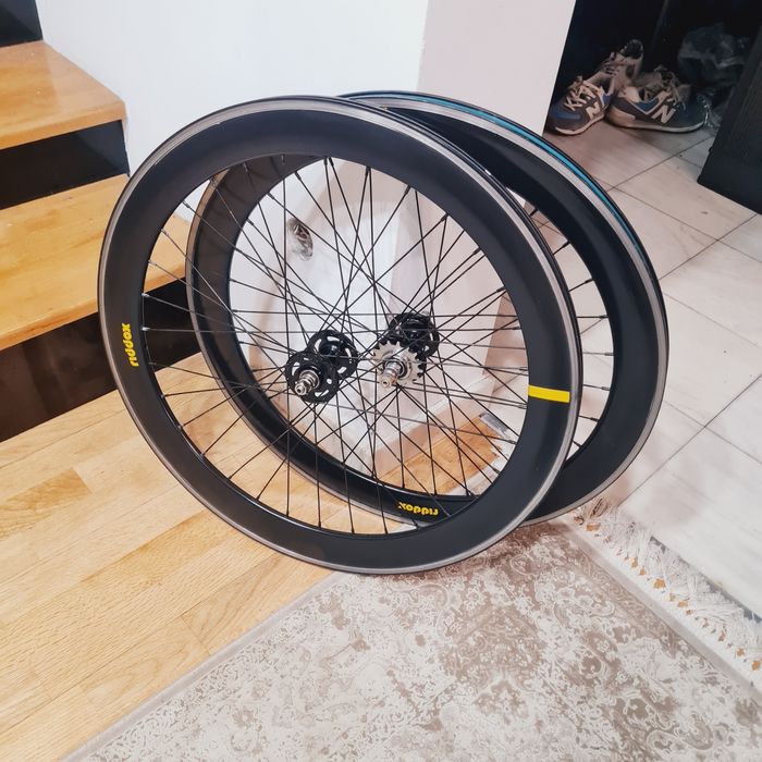 Vand roti de Cursieră  Riddox