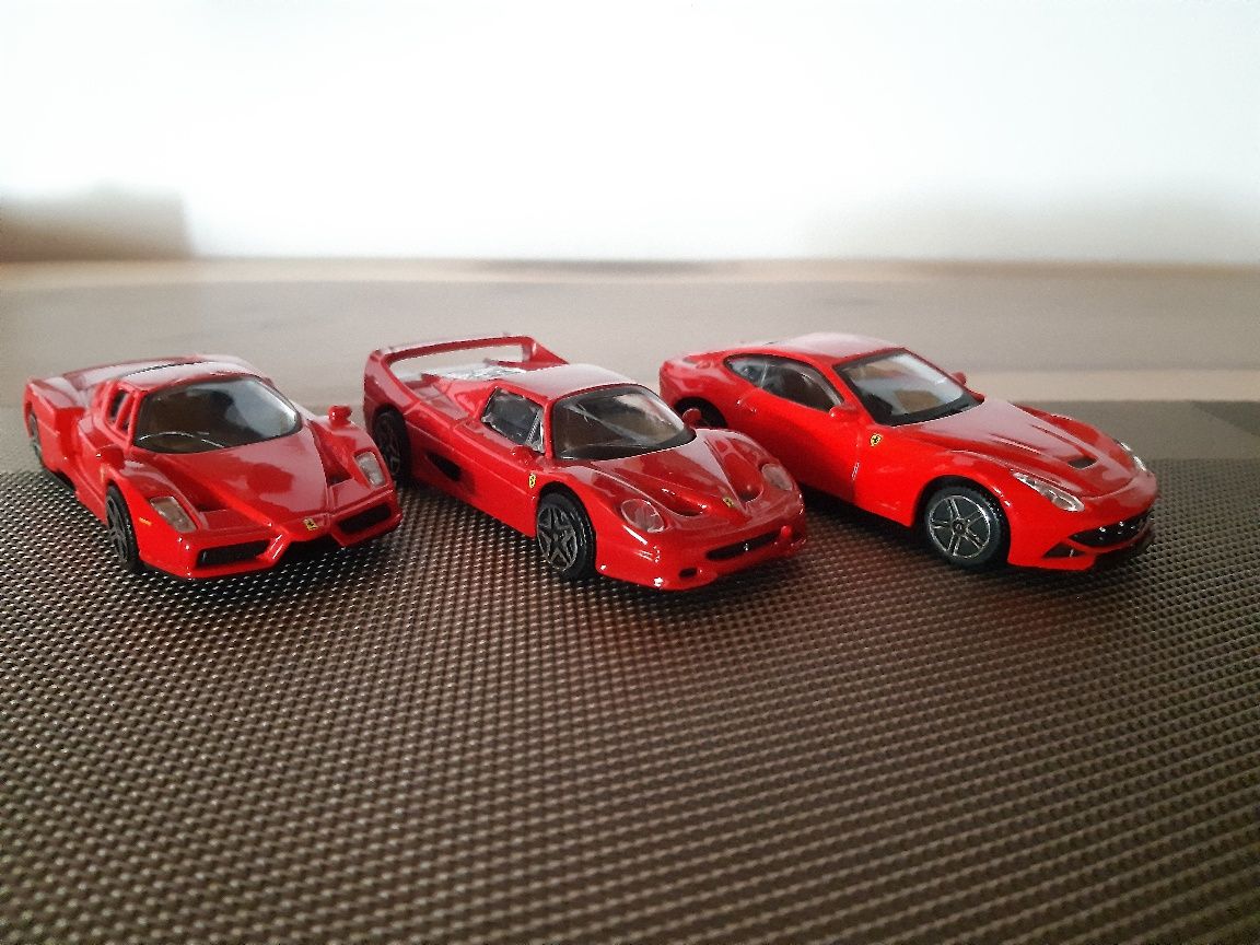 Machete Ferrari 1:43