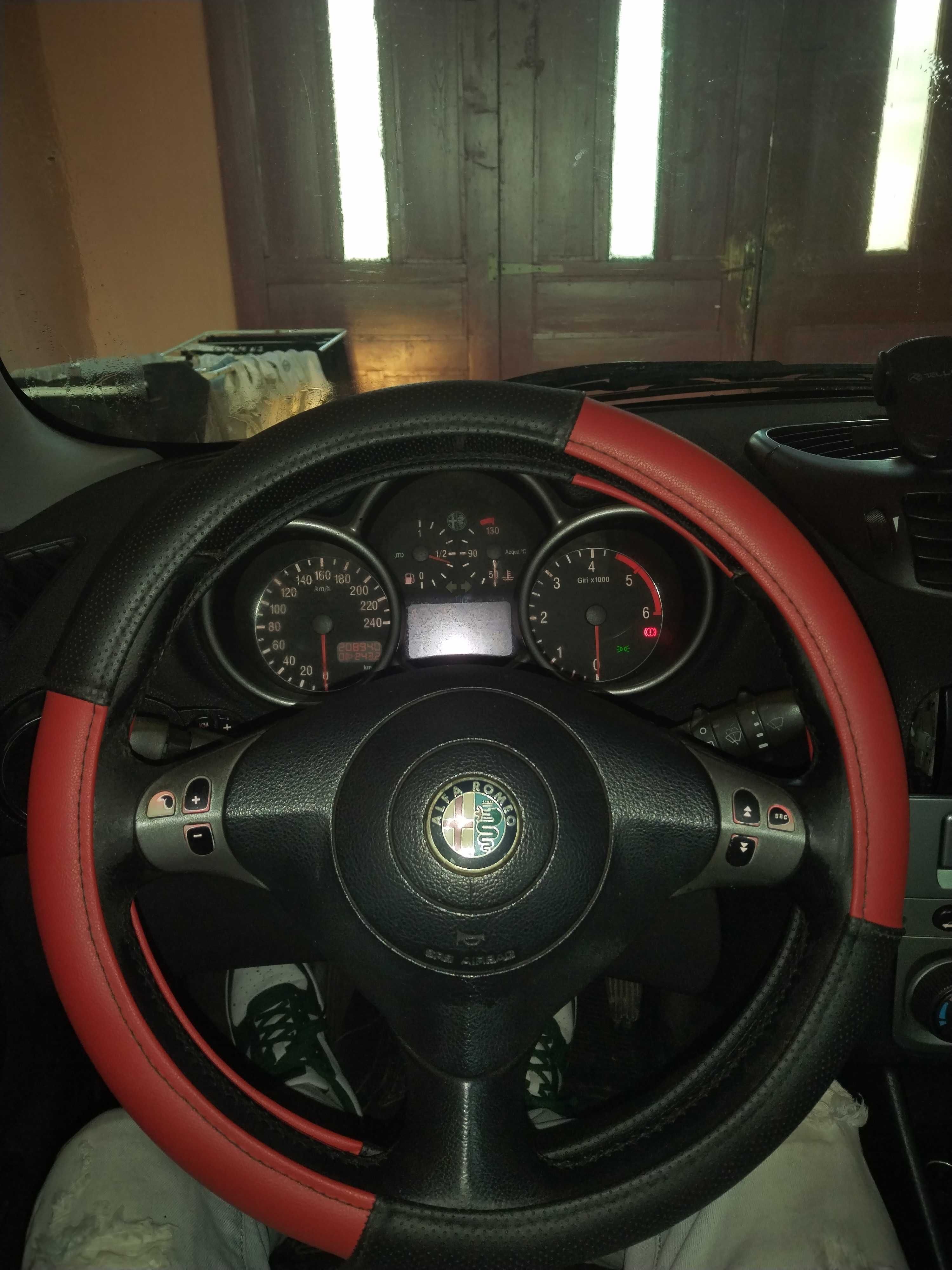 Alfa Romeo 147 hatchback coupe