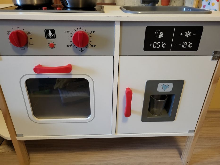 Дървена детска кухня със звуци