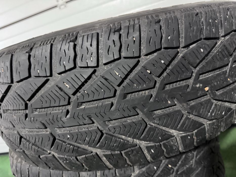 Cauciucuri iarna 235 55 19 state buna