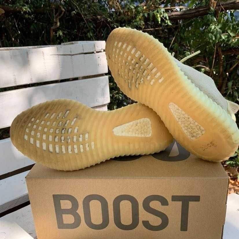 Yeezy 350 v2 Butter