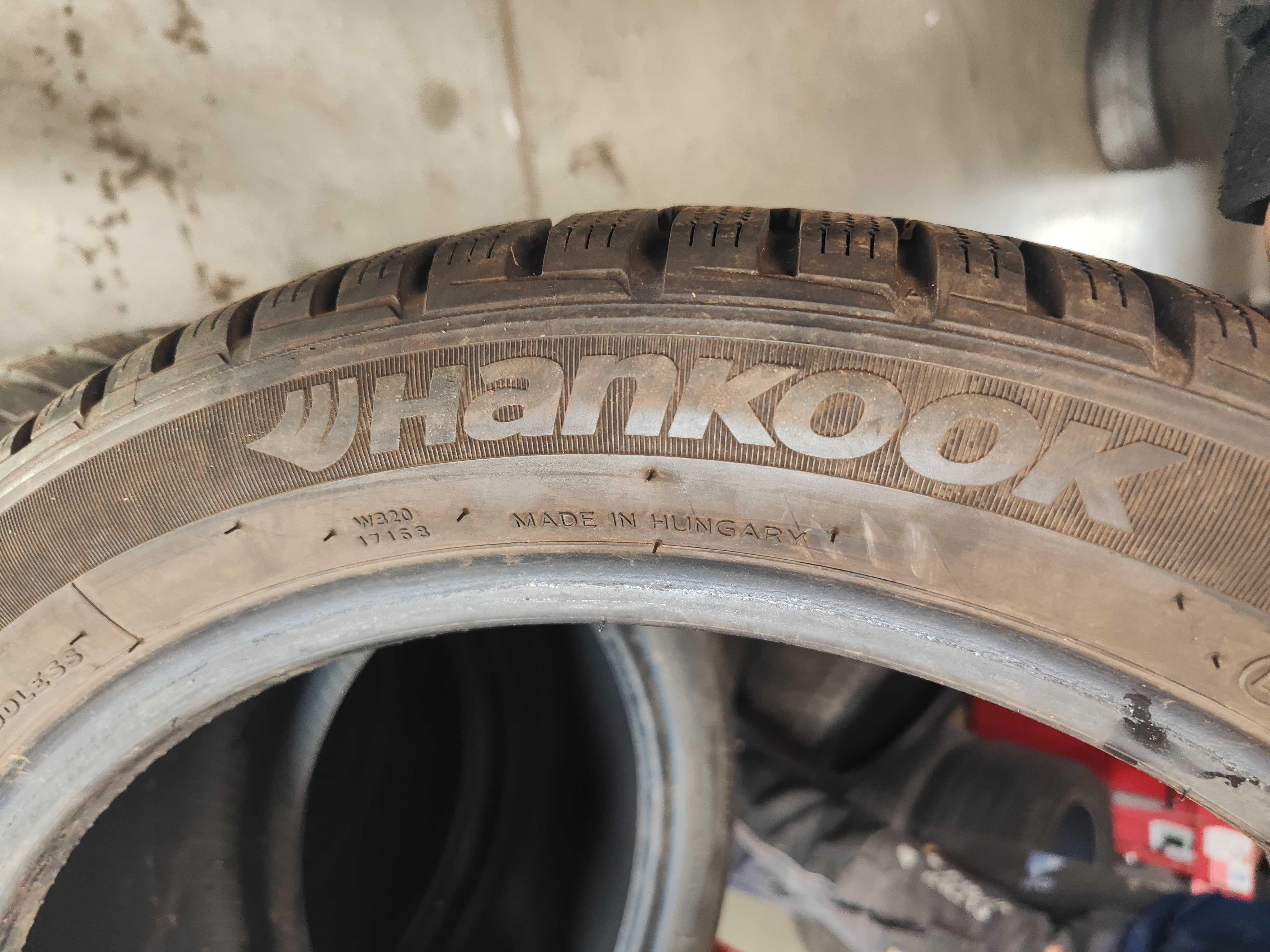 2бр.зимни гуми 225/45/18 Hankook