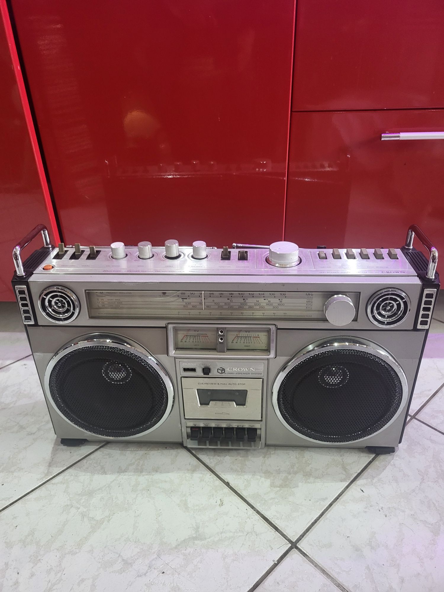 Crown SCS 850 radiocasetofon
