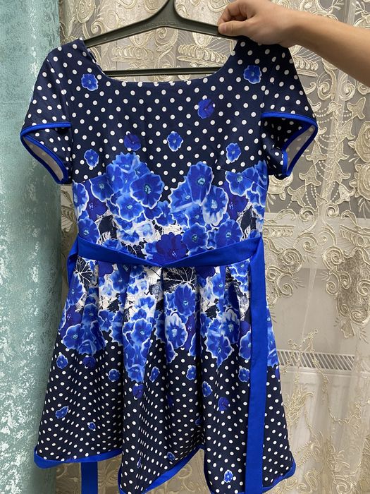 Платье очень красивое